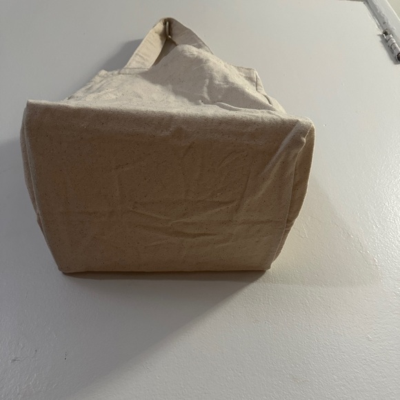 🛍️NWT ULTA tote “Finding Beauty Everywhere” - Picture 4 of 7